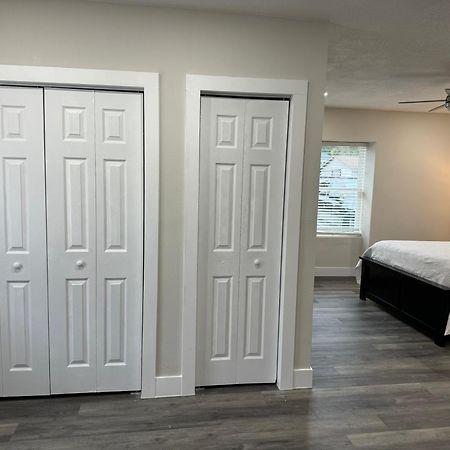 Deluxe Apartment Whit Laundry Тампа Экстерьер фото
