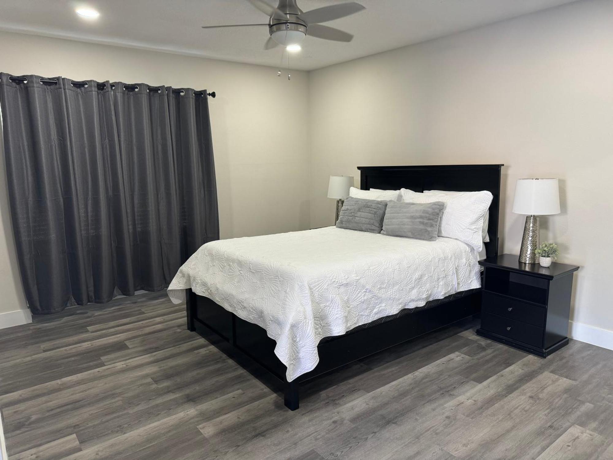 Deluxe Apartment Whit Laundry Тампа Экстерьер фото